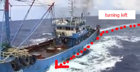 Photo showing that a Chinese fishing vessel deliberately turned left to ram a Japanese coast guard ship, in violation of the rules of the sea.